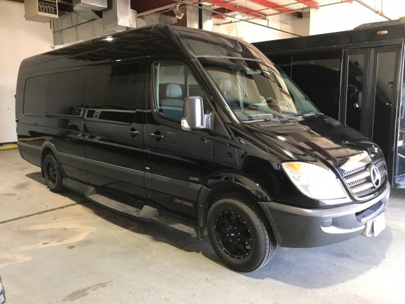 2012 Mercedes-Benz Sprinter 2500 Sprinter for Sale in Urbandale, IA - Main Photo