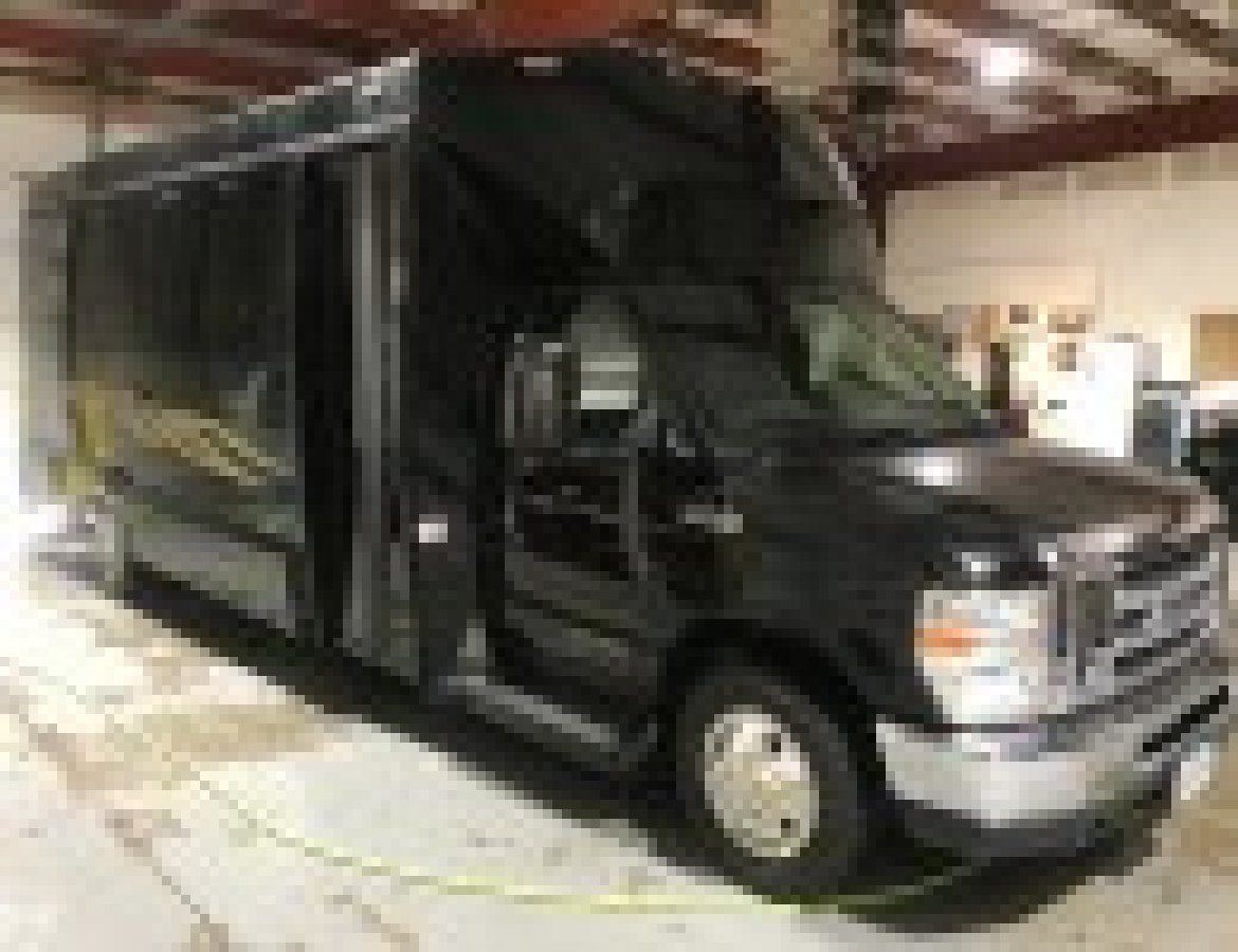 Limo Bus for Sale in Urbandale, IA - Photo 9
