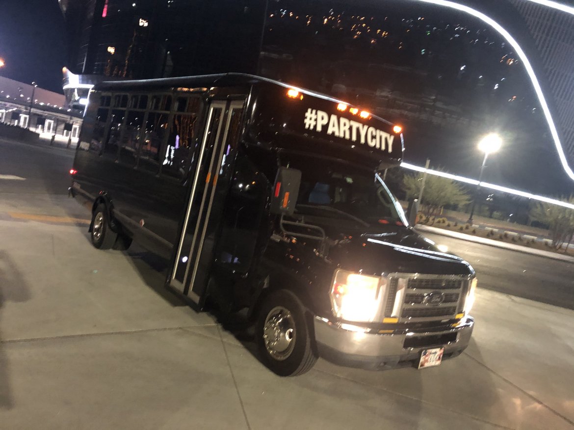 Limo Bus for Sale in Las Vegas, NV - Photo 6