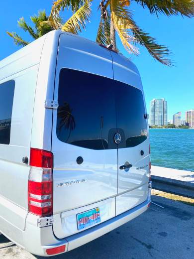 2015 Mercedes-Benz Sprinter Extended Dual Axle Sprinter for Sale in Miami, Florida, US - Photo 4