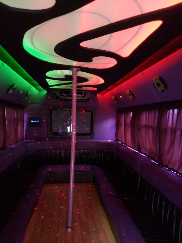 2001 ElDorado National 2001 Limo Bus for Sale in Whittier, CA - Photo 2