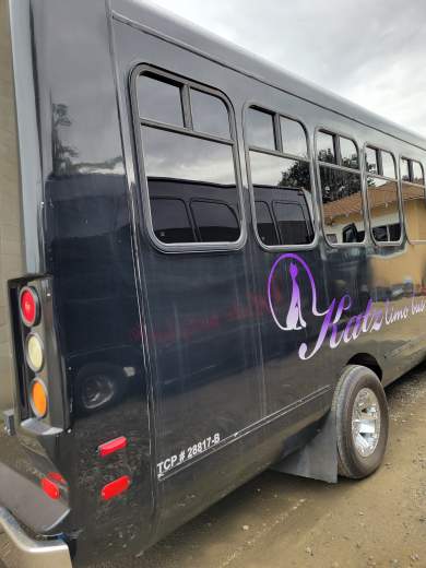 2001 ElDorado National 2001 Limo Bus for Sale in Whittier, California, US - Photo 3