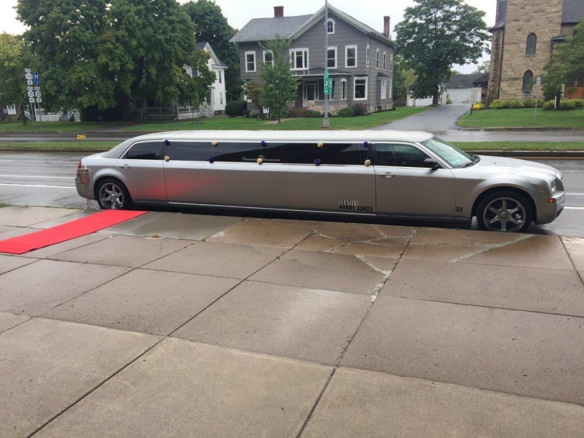 Limousine for Sale in Rochester, NY - Photo 6