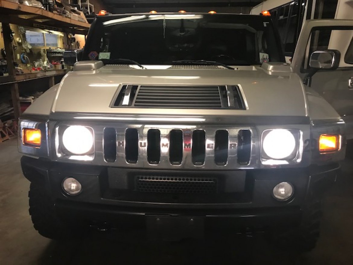SUV Stretch for Sale in Rochester, NY - Photo 15