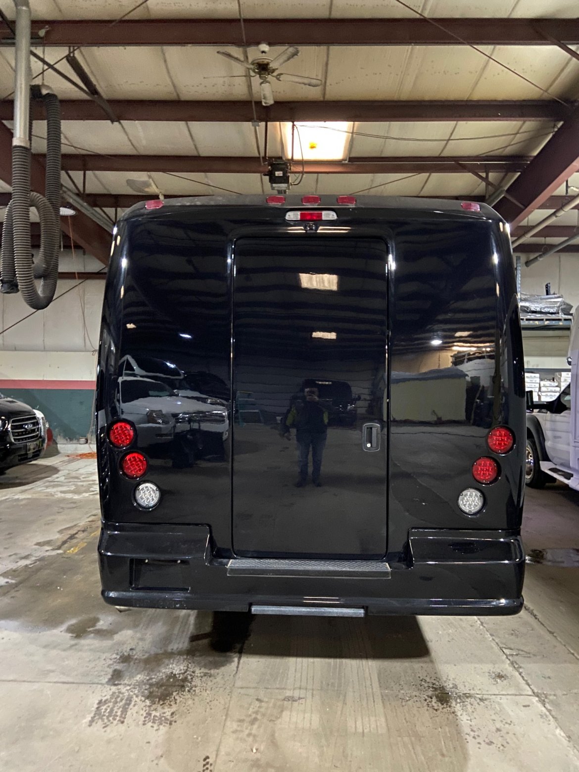 Executive Shuttle for Sale in ERIE, PA - Photo 16