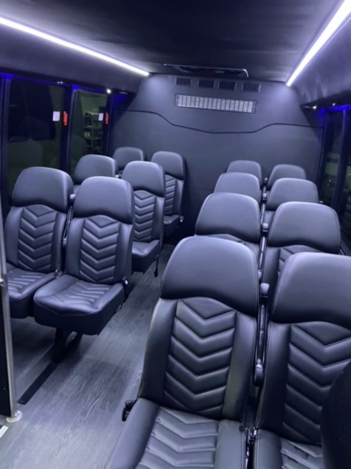 Executive Shuttle for Sale in ERIE, PA - Photo 22