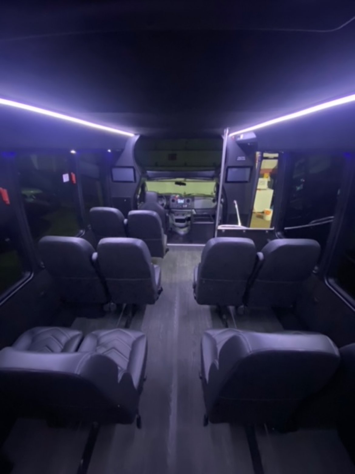 Executive Shuttle for Sale in ERIE, PA - Photo 24