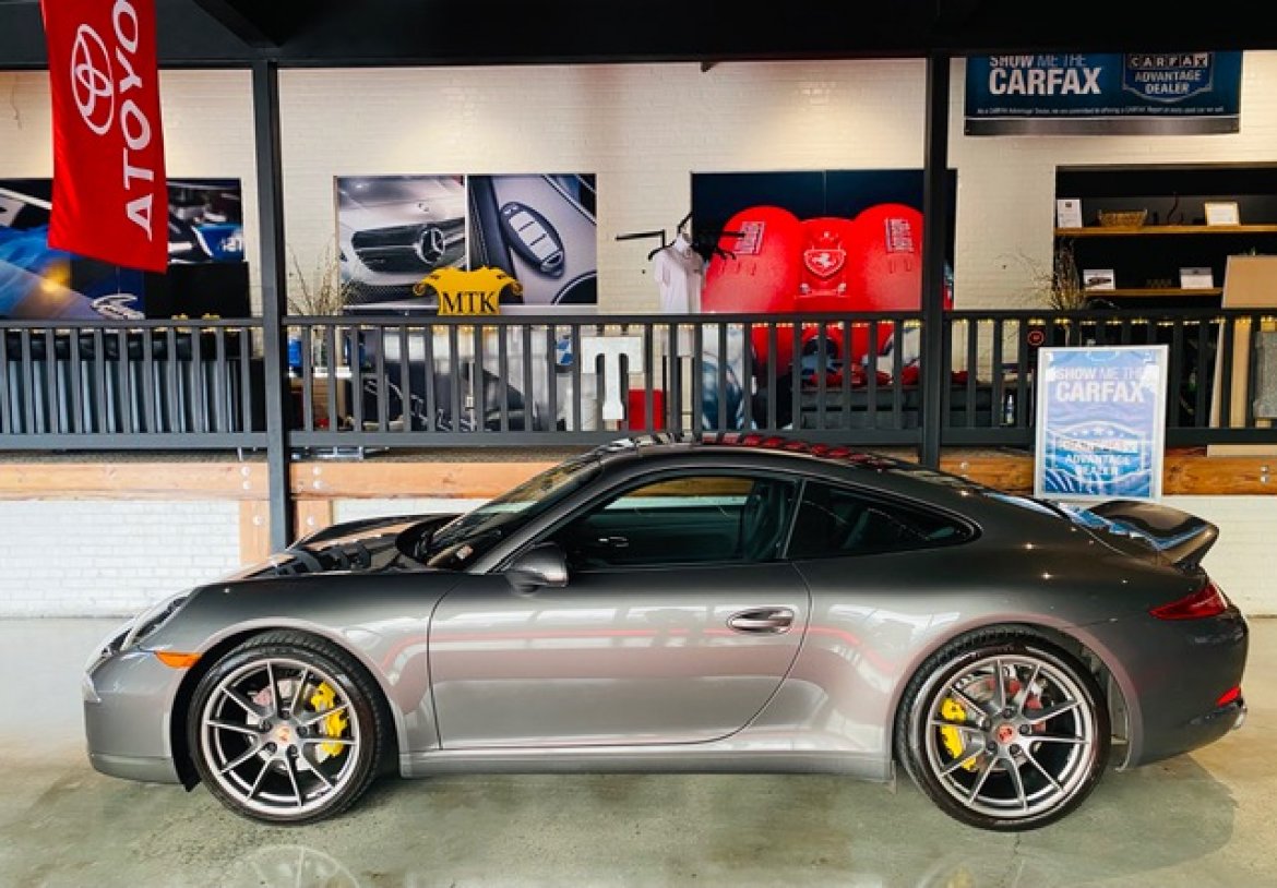 Exotic for sale: 2015 Porsche 911 Carrera