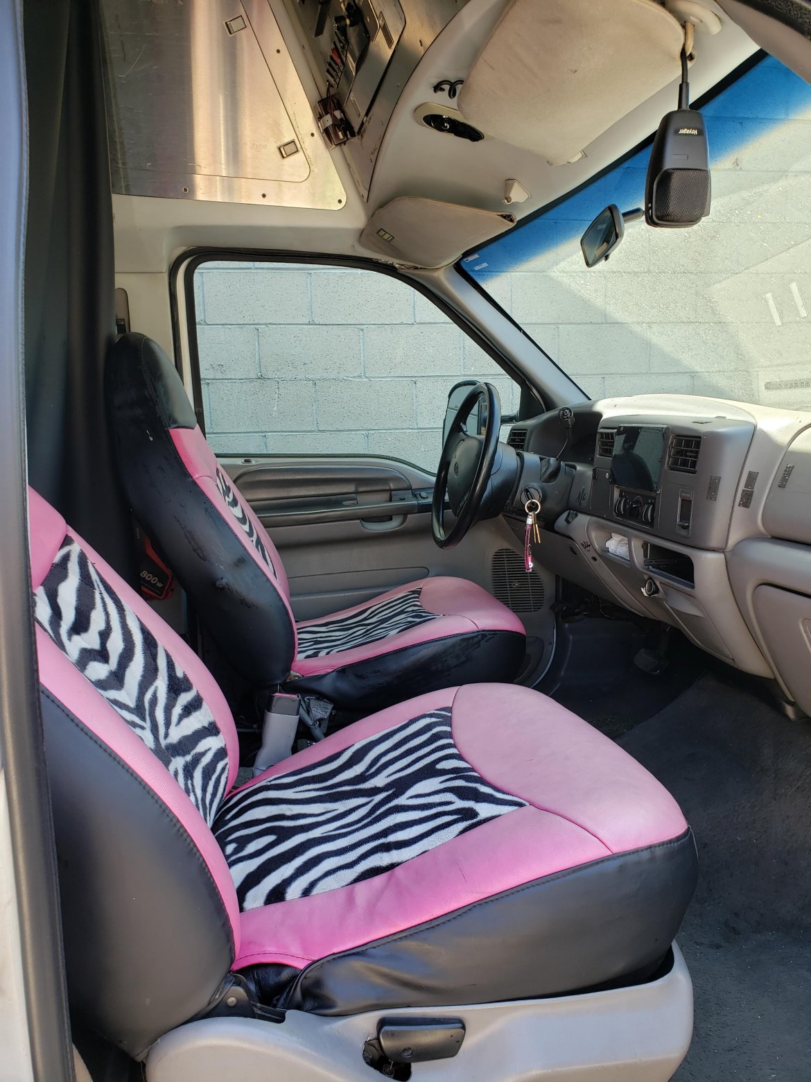 Limo Bus for Sale in WHITTIER, CA - Photo 13