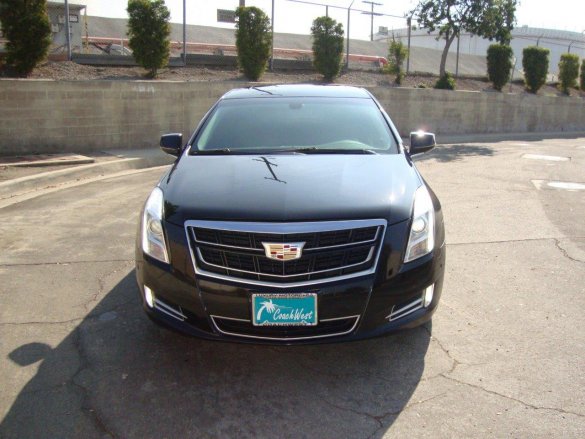 2016 Cadillac XTS Luxury 4-Door Sedan Sedan for Sale in Carson, CA - Photo 3