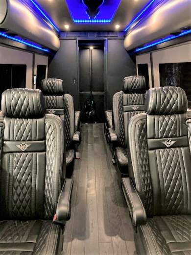 2021 Mercedes-Benz Sprinter 3500 Sprinter for Sale in Oaklyn, New Jersey, US - Photo 3