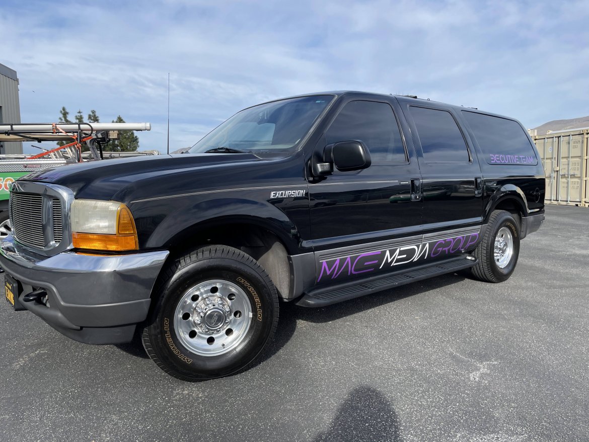 Limousine for sale: 2001 Ford Excursion by Ford
