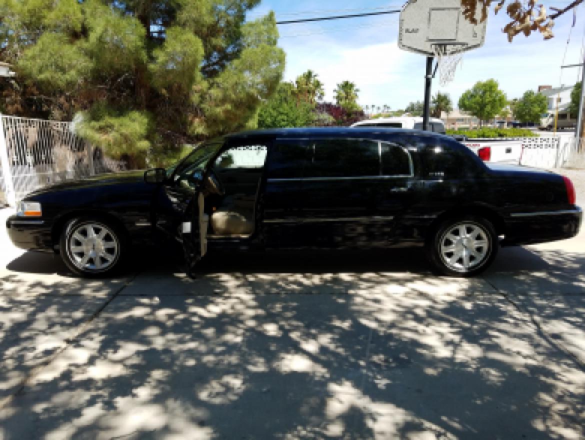 Photo of Limousine for sale: 2010 Lincoln Town Car Hybrid 260&quot;