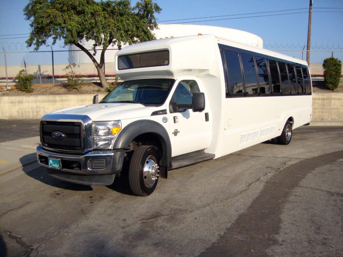 Shuttle Bus for sale: 2014 Ford F-550 Super Duty by El Dorado