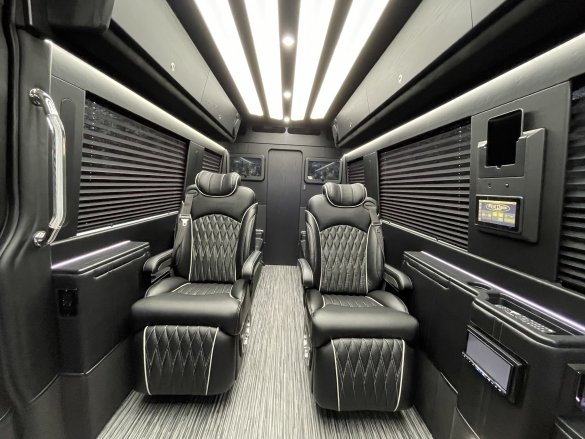 2022 Mercedes-Benz Weekender Sprinter for Sale in Little Silver, NJ - Photo 2