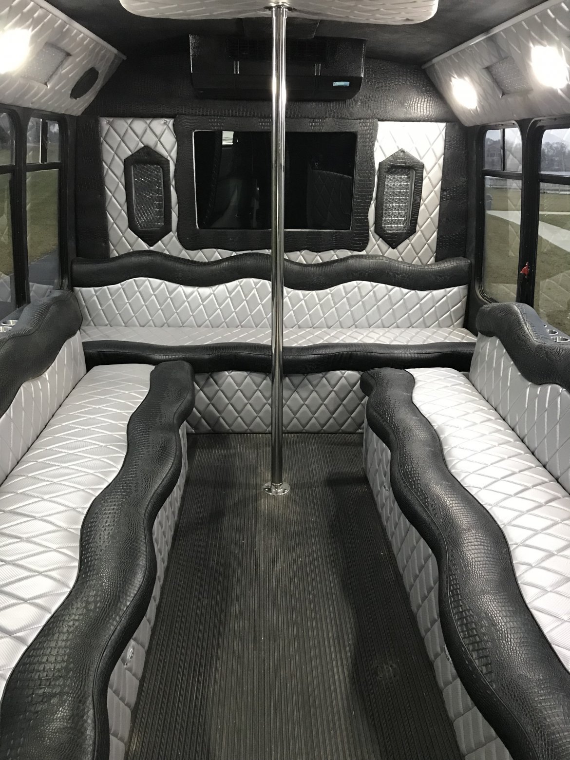 Limo Bus for Sale in Kalamazoo, MI - Photo 5