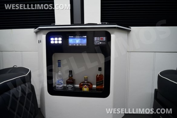 LGE Coachworks "Cocktail Cruiser" Mercedes-Benz Sprinter