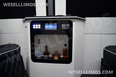LGE Coachworks "Cocktail Cruiser" Mercedes-Benz Sprinter