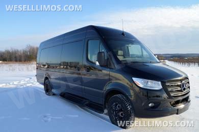 LGE Coachworks "Cocktail Cruiser" Mercedes-Benz Sprinter
