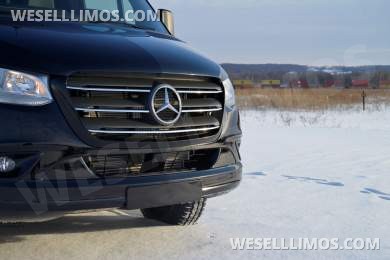 LGE Coachworks "Cocktail Cruiser" Mercedes-Benz Sprinter