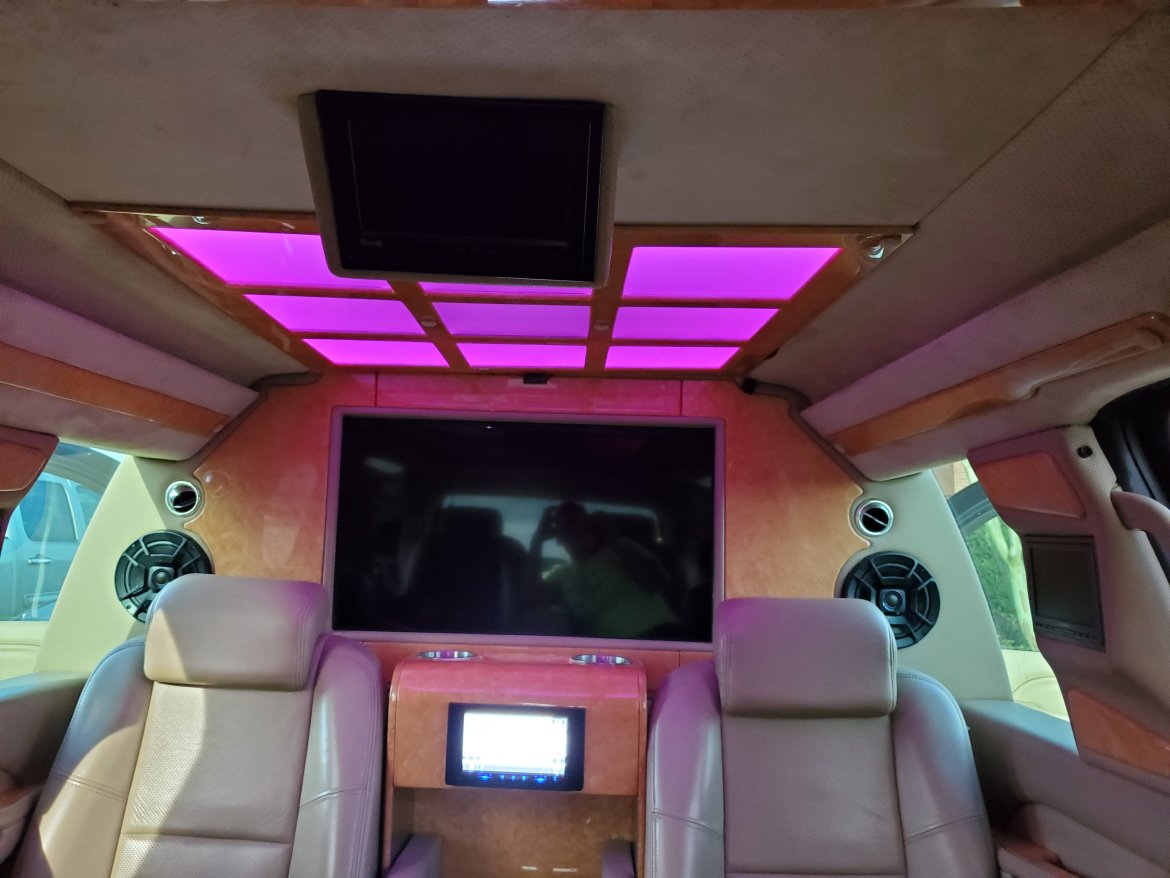 CEO SUV Mobile Office for Sale in Alexandria, LA - Photo 11
