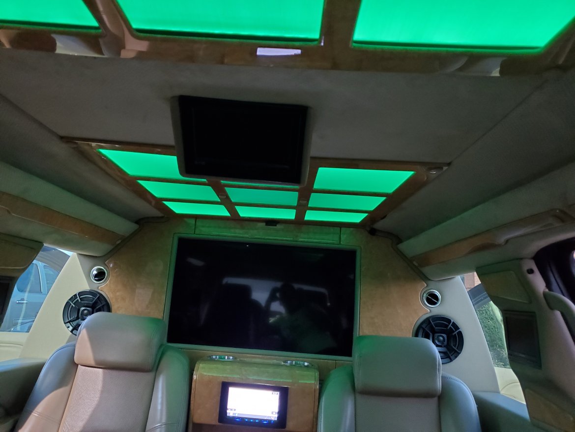 CEO SUV Mobile Office for Sale in Alexandria, LA - Photo 12