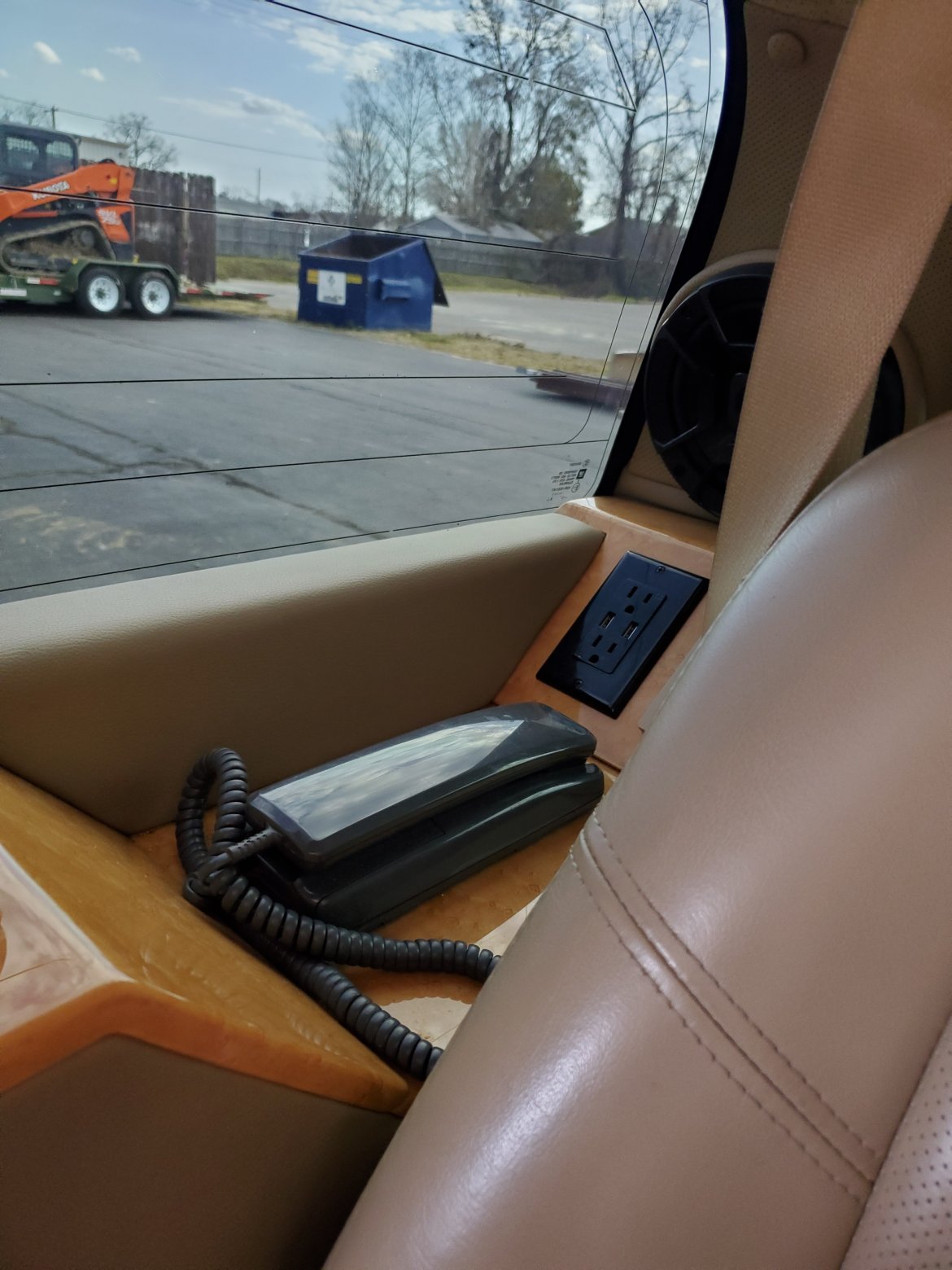 CEO SUV Mobile Office for Sale in Alexandria, LA - Photo 21