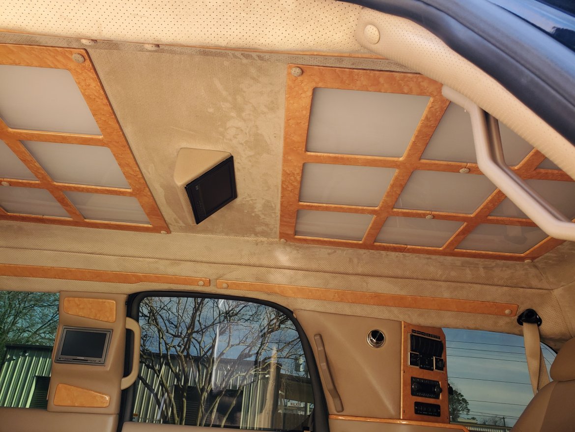 CEO SUV Mobile Office for Sale in Alexandria, LA - Photo 28