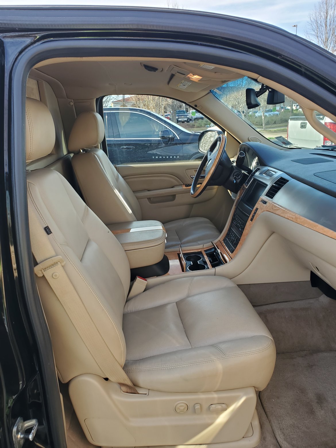 CEO SUV Mobile Office for Sale in Alexandria, LA - Photo 8