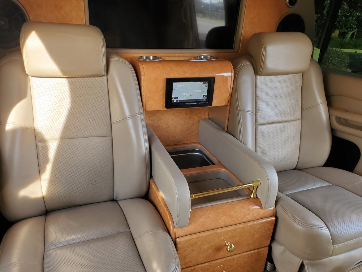 CEO SUV Mobile Office for Sale in Alexandria, LA - Photo 29