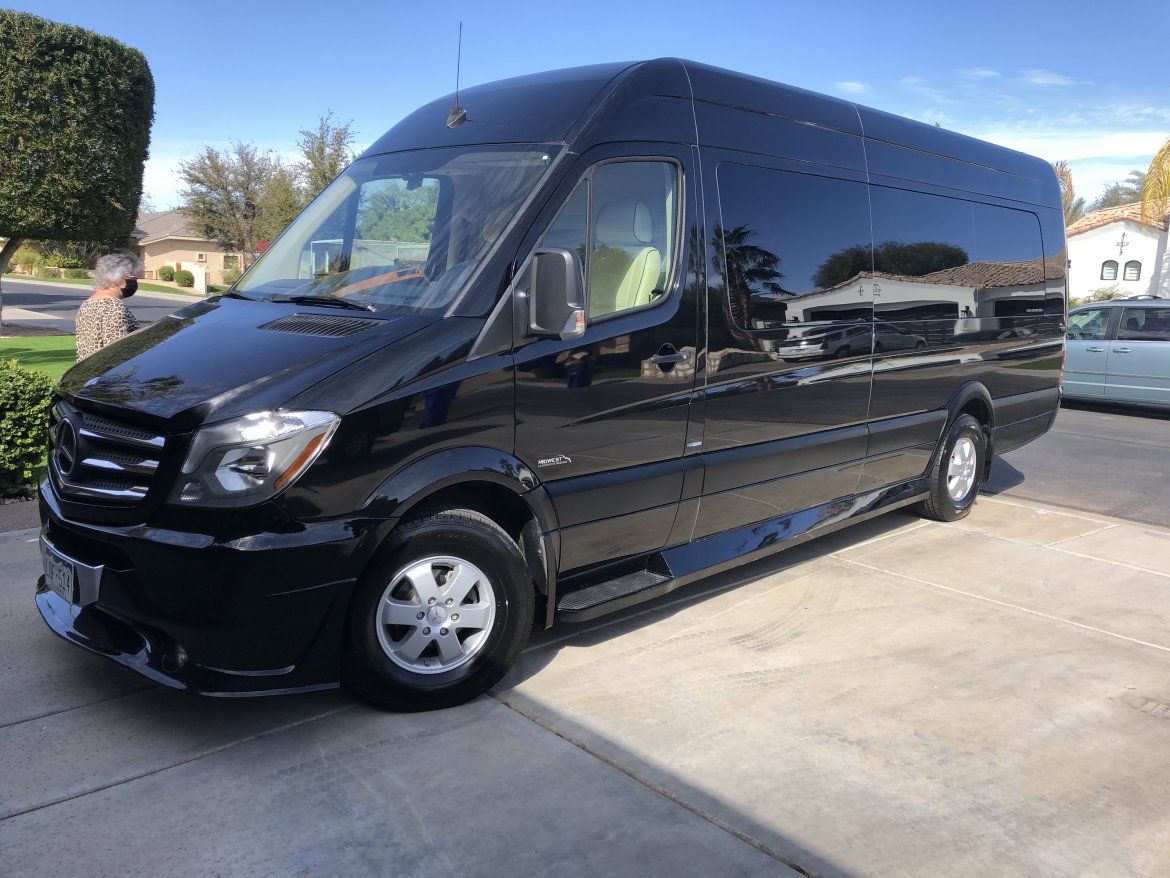 CEO SUV Mobile Office for Sale in Chandler, AZ - Photo 2