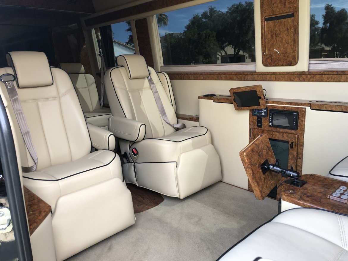 CEO SUV Mobile Office for Sale in Chandler, AZ - Photo 7