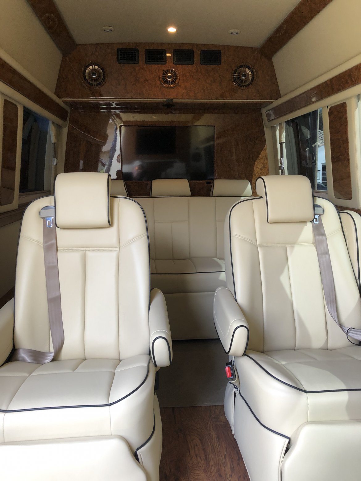 CEO SUV Mobile Office for Sale in Chandler, AZ - Photo 8