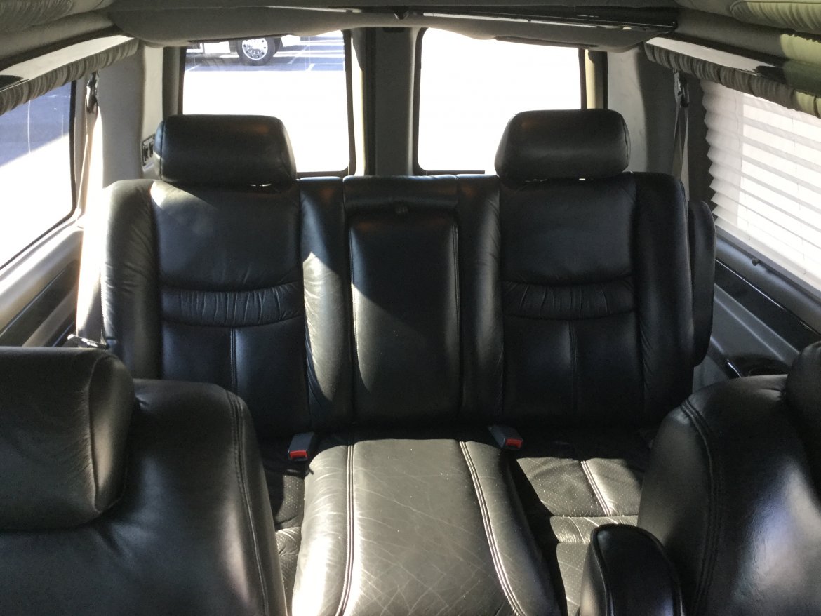 Used 2006 Chevrolet Express Van for sale in Harrisburg, PA WS10044