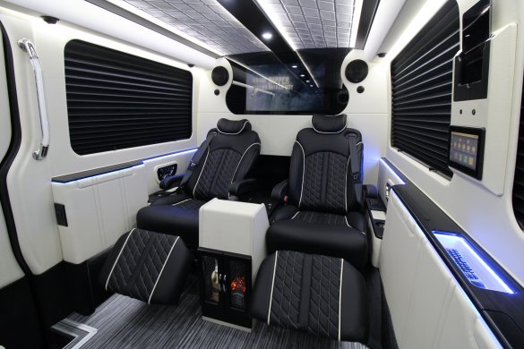 2020 Mercedes-Benz CE0 144" 4x4 Sprinter for Sale in Springfiel, MO - Photo 3