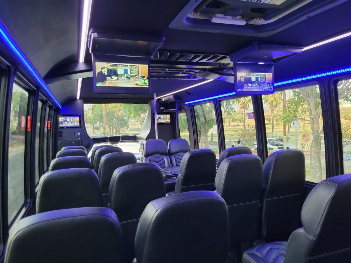 Shuttle Bus for Sale in Riverside, MN - Photo 7