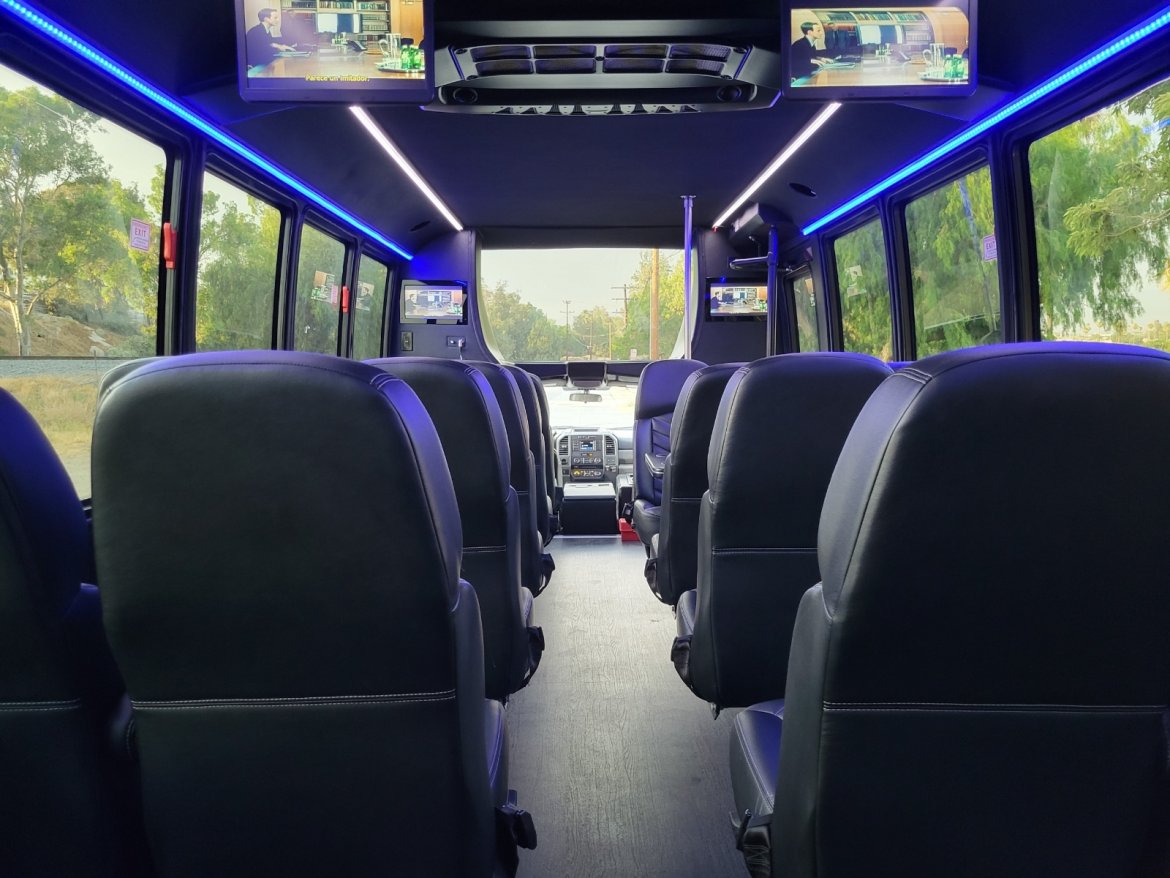 Shuttle Bus for Sale in Riverside, MN - Photo 8