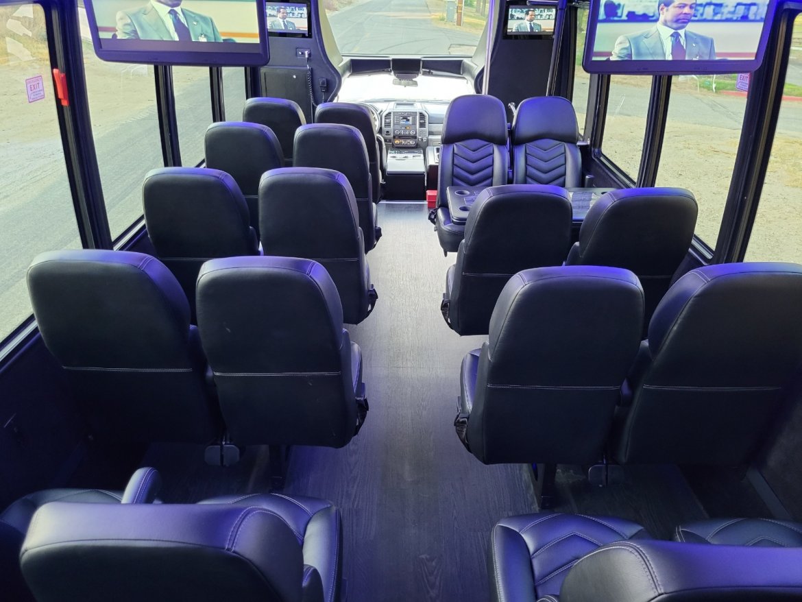 Shuttle Bus for Sale in Riverside, MN - Photo 9