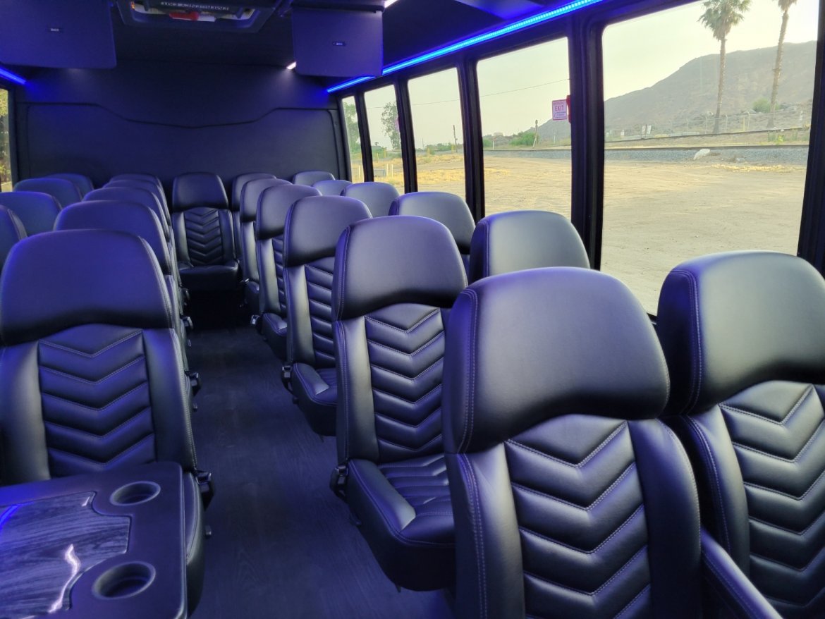 Shuttle Bus for Sale in Riverside, MN - Photo 10