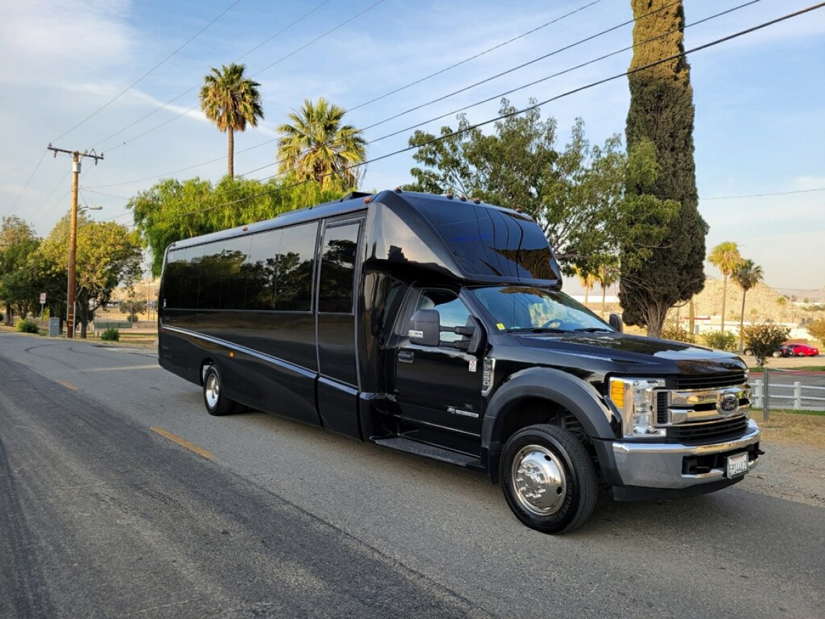 Shuttle Bus for sale: 2017 Ford F-550 GM33 33&quot; by Grech Motors