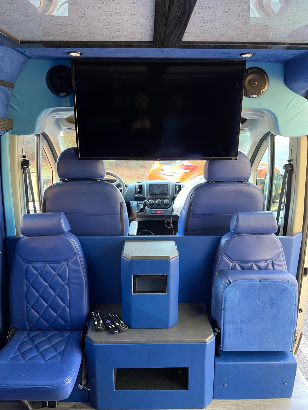CEO SUV Mobile Office for Sale in Roswell, GA - Photo 11