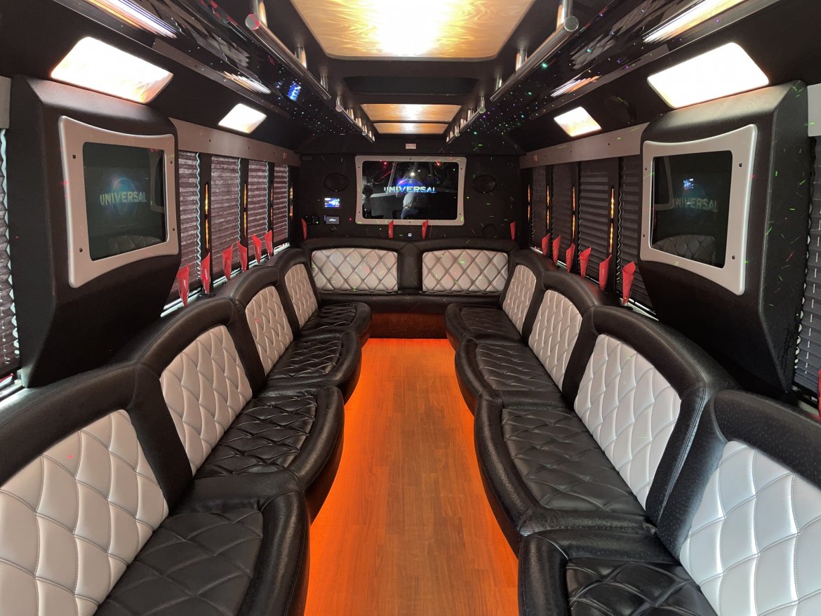 Limo Bus for Sale in JAMAICA, NY - Photo 9