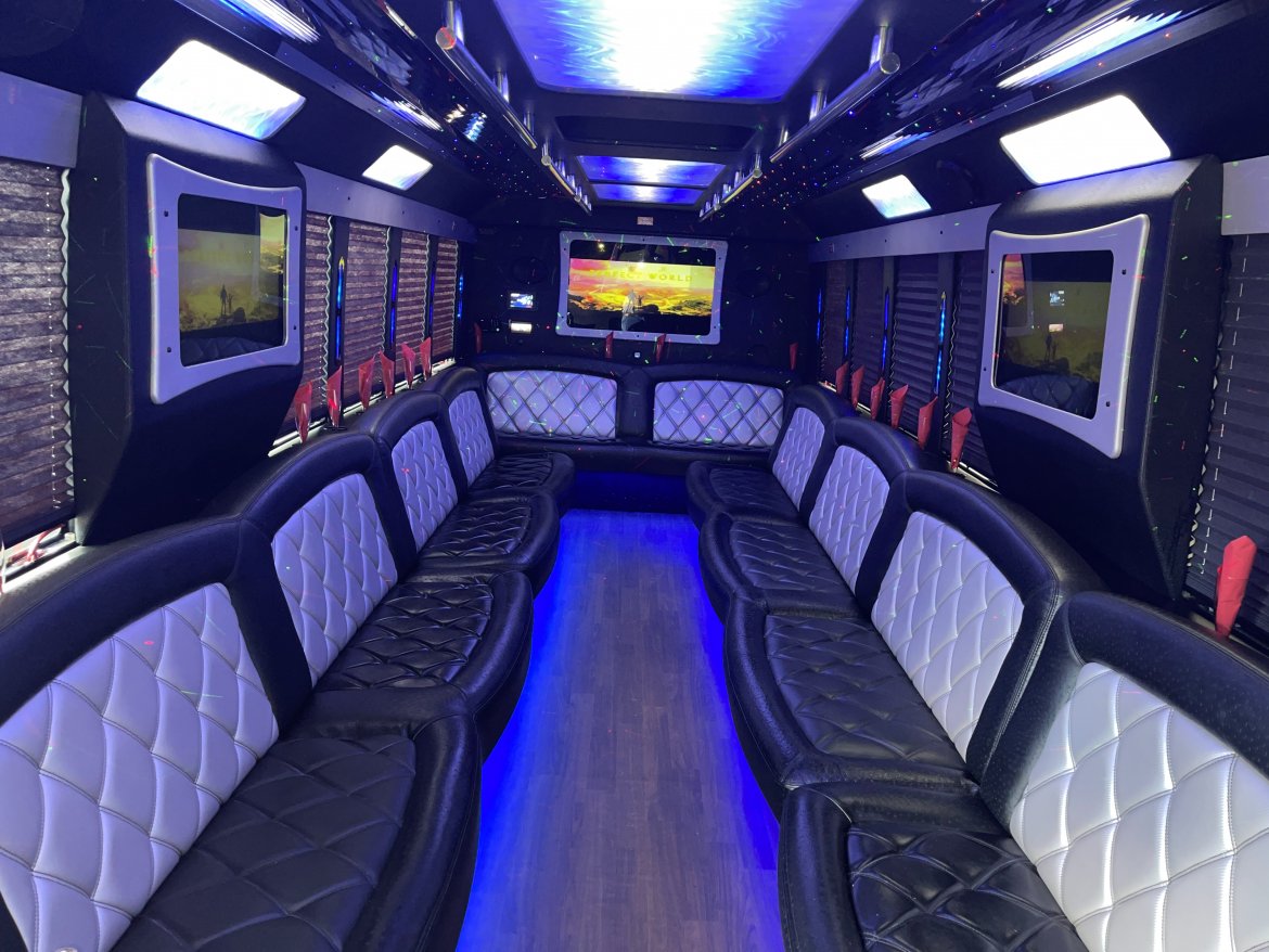 Limo Bus for Sale in JAMAICA, NY - Photo 10