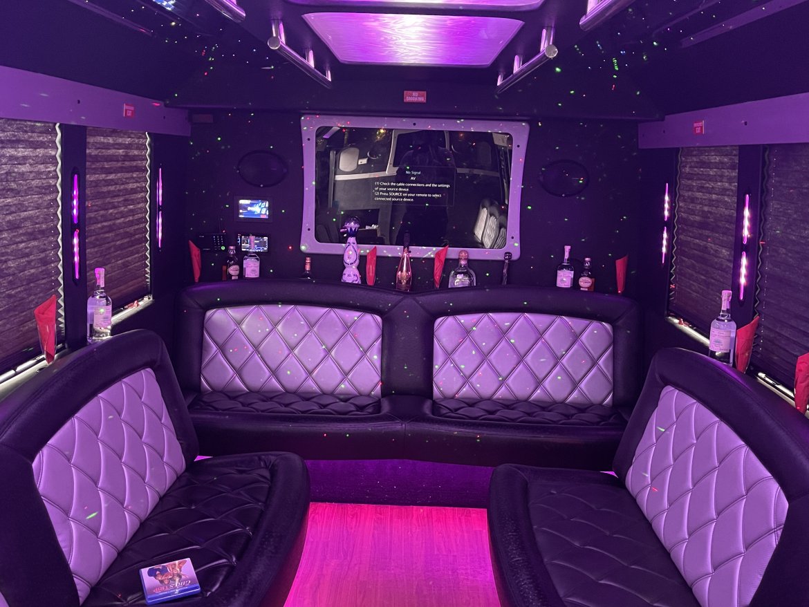 Limo Bus for Sale in JAMAICA, NY - Photo 14