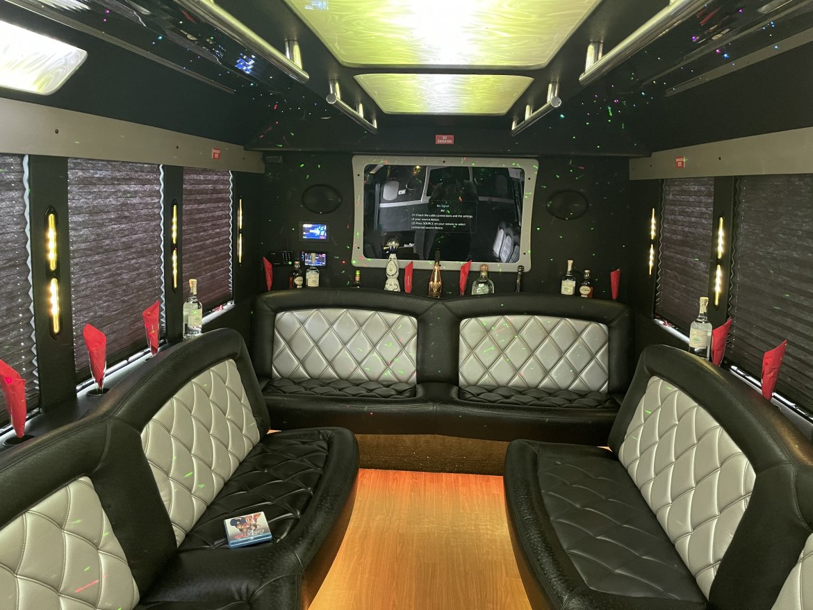 Limo Bus for Sale in JAMAICA, NY - Photo 15