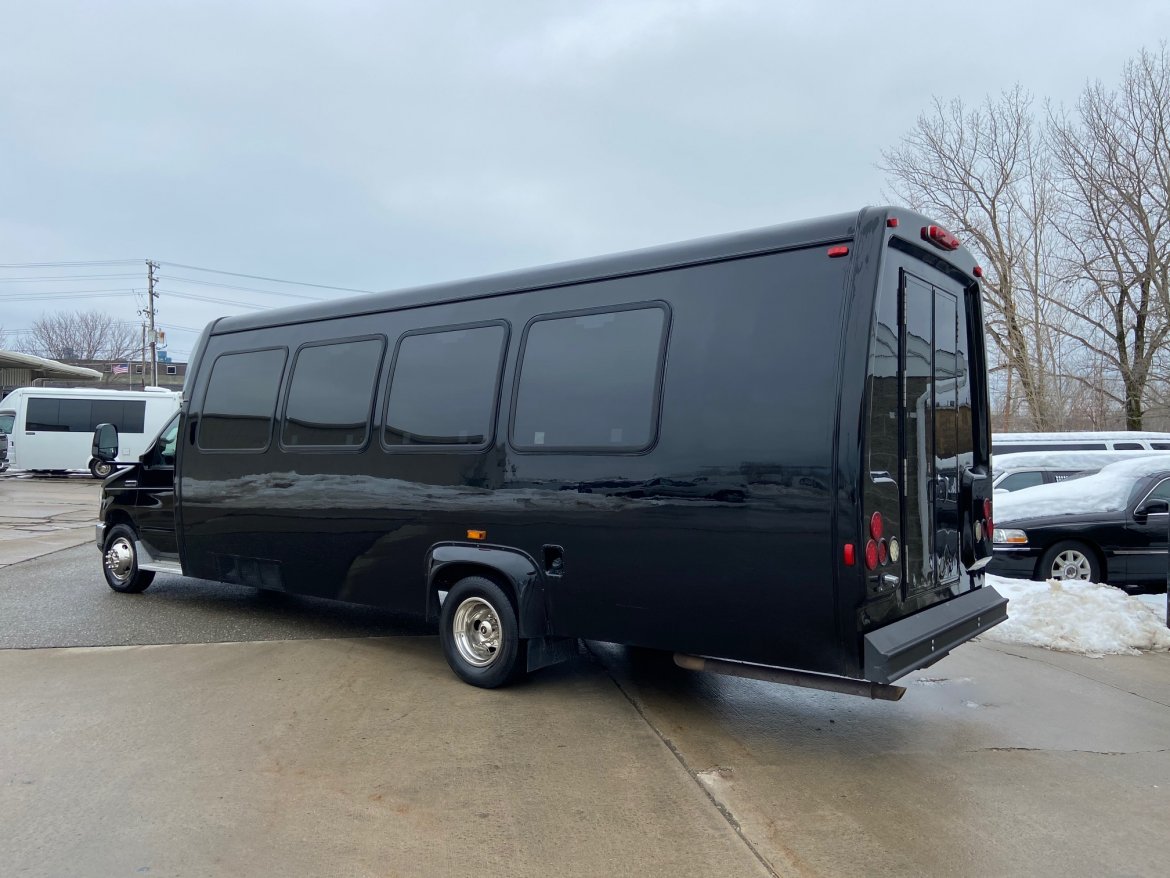Limo Bus for Sale in ERIE, PA - Photo 21
