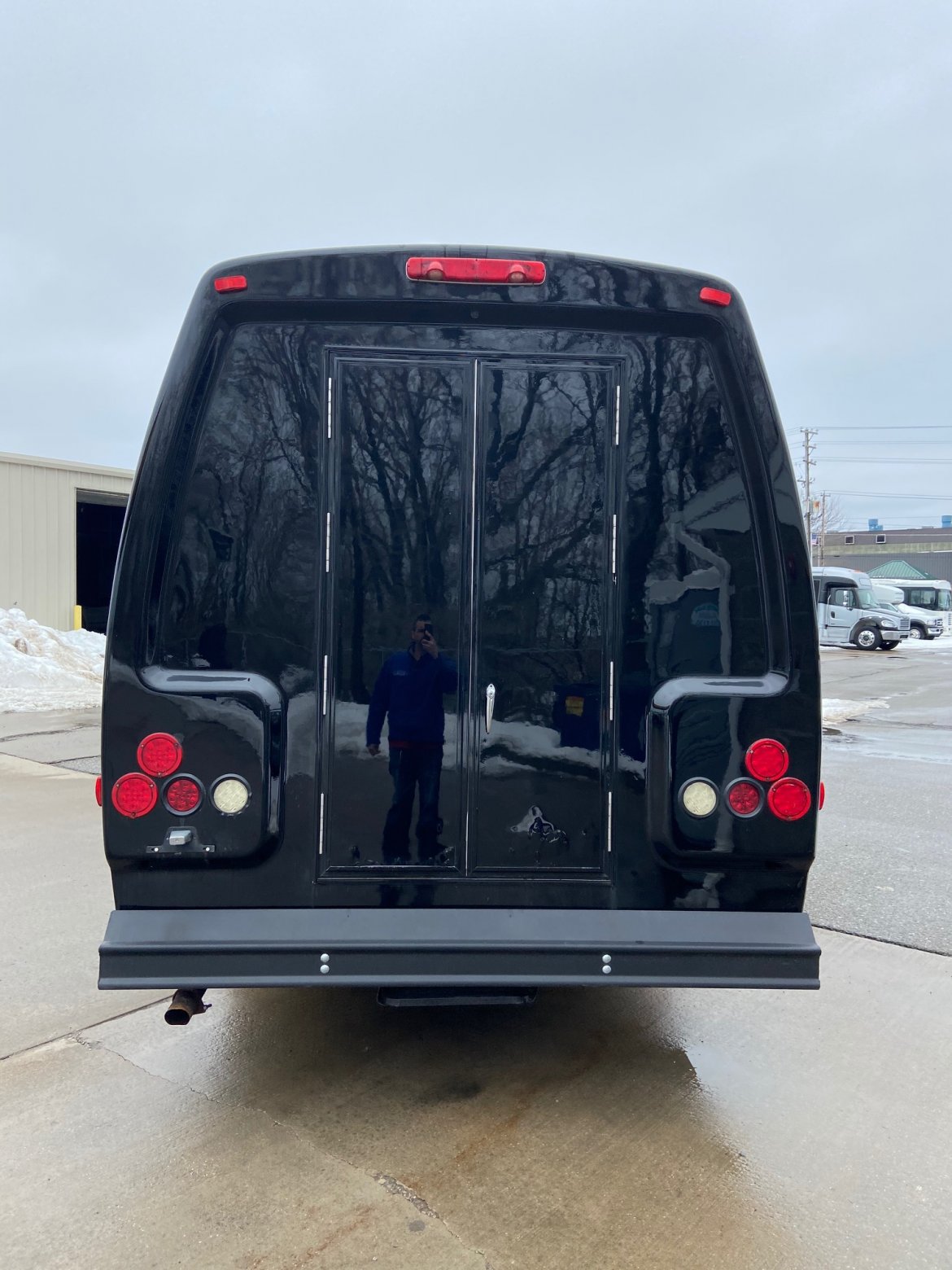 Limo Bus for Sale in ERIE, PA - Photo 23