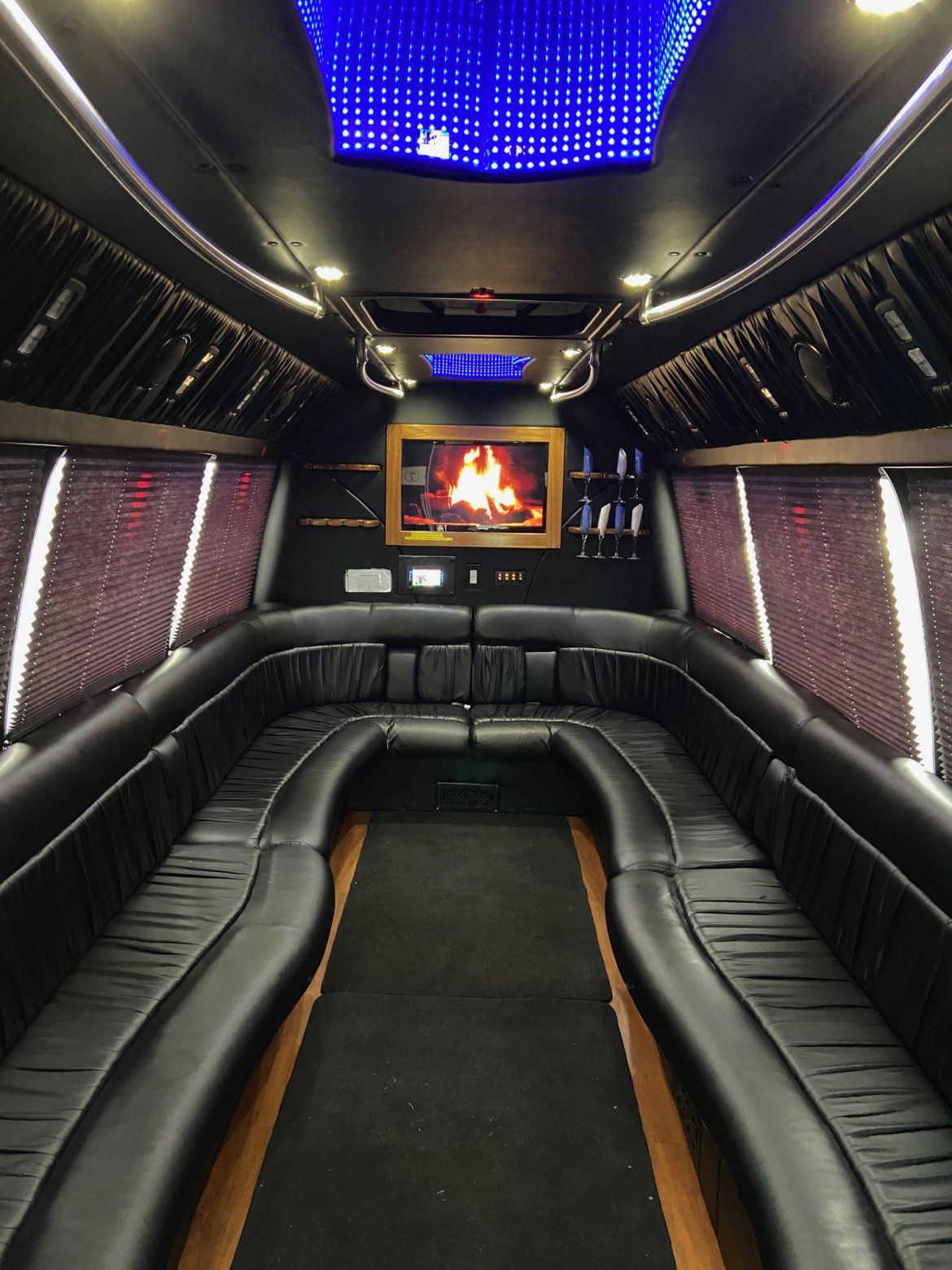 Limo Bus for Sale in ERIE, PA - Photo 27