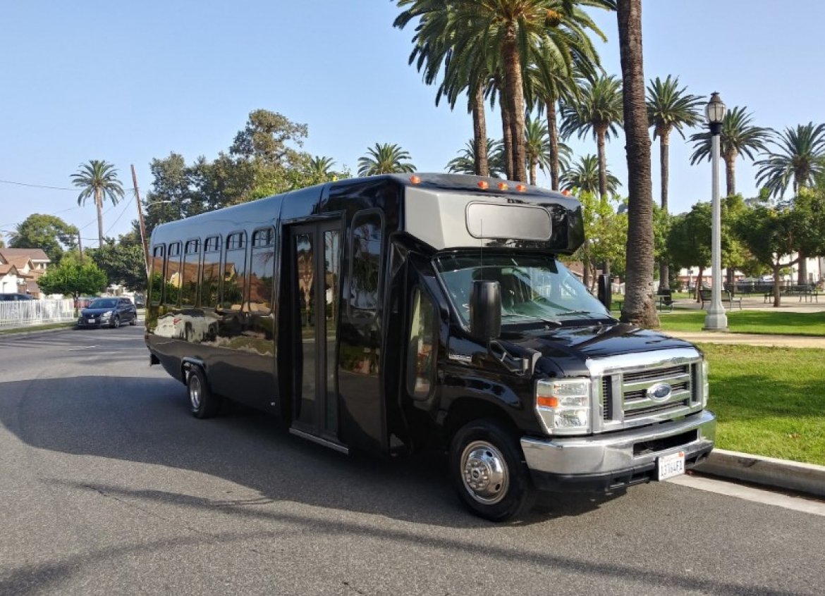 Limo Bus for sale: 2012 Ford Ford E450