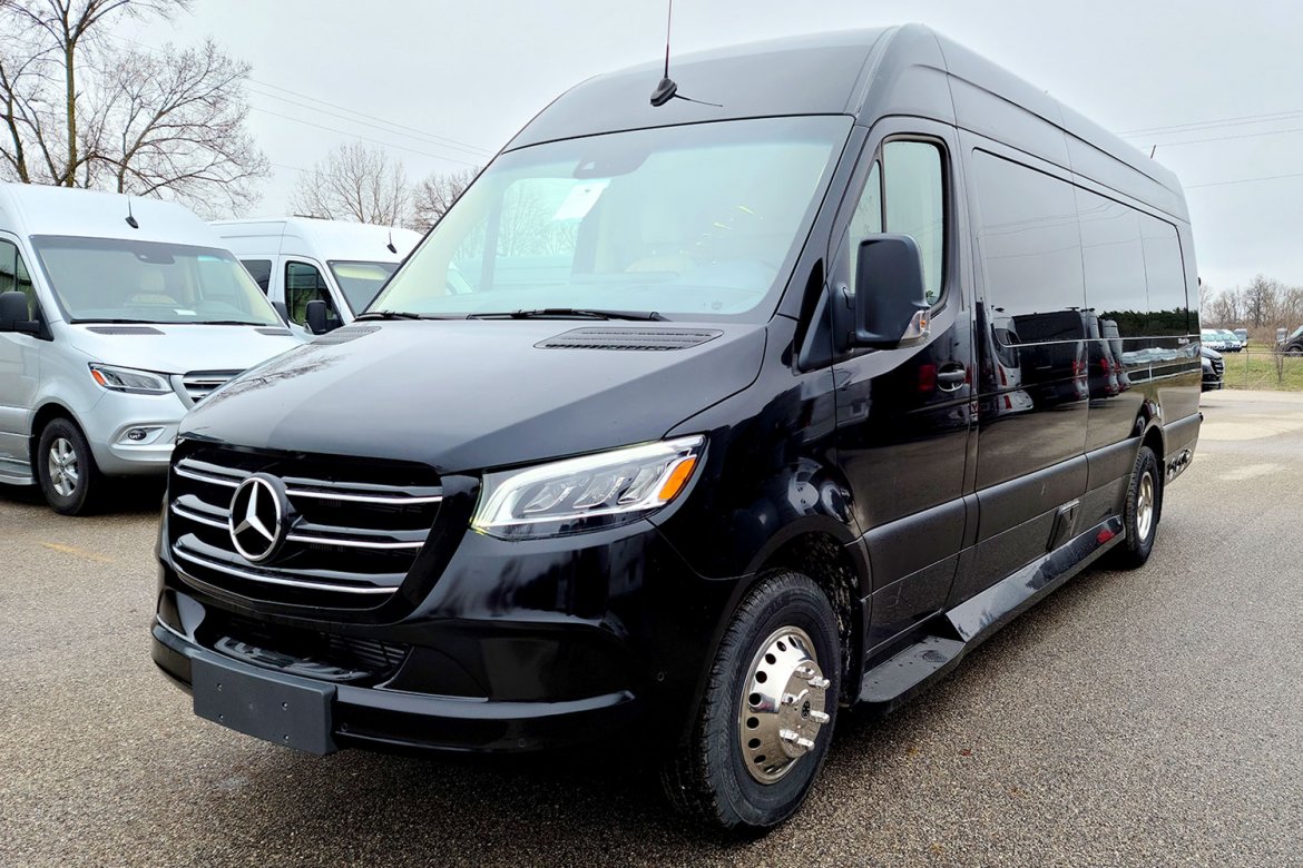 Executive Shuttle for sale: 2024 Mercedes-Benz Ultimate Toys Ultimate Coach 24&quot; by Ultimate Toys